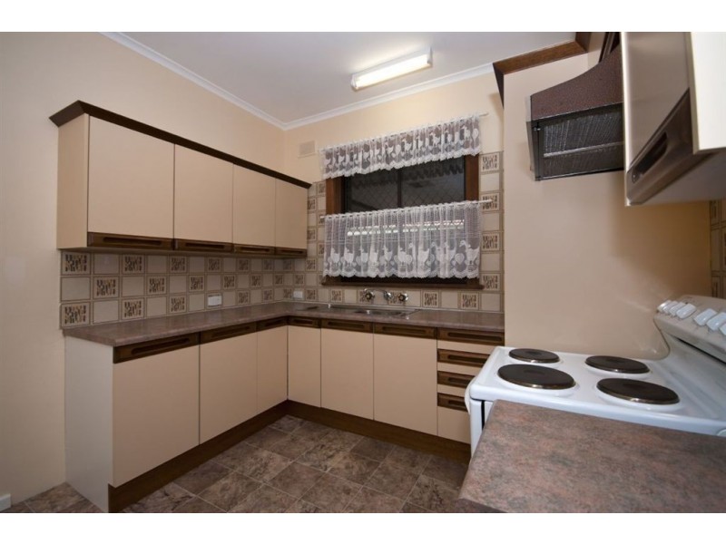 23 Longleat Road, Elizabeth Vale SA 5112