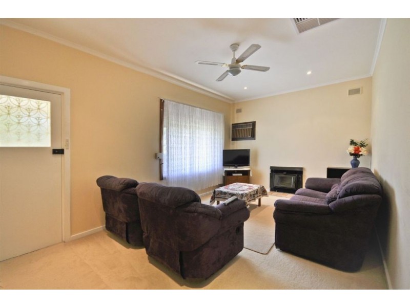 23 Longleat Road, Elizabeth Vale SA 5112