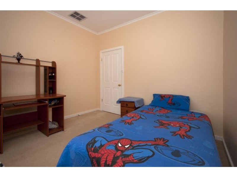 23 Longleat Road, Elizabeth Vale SA 5112