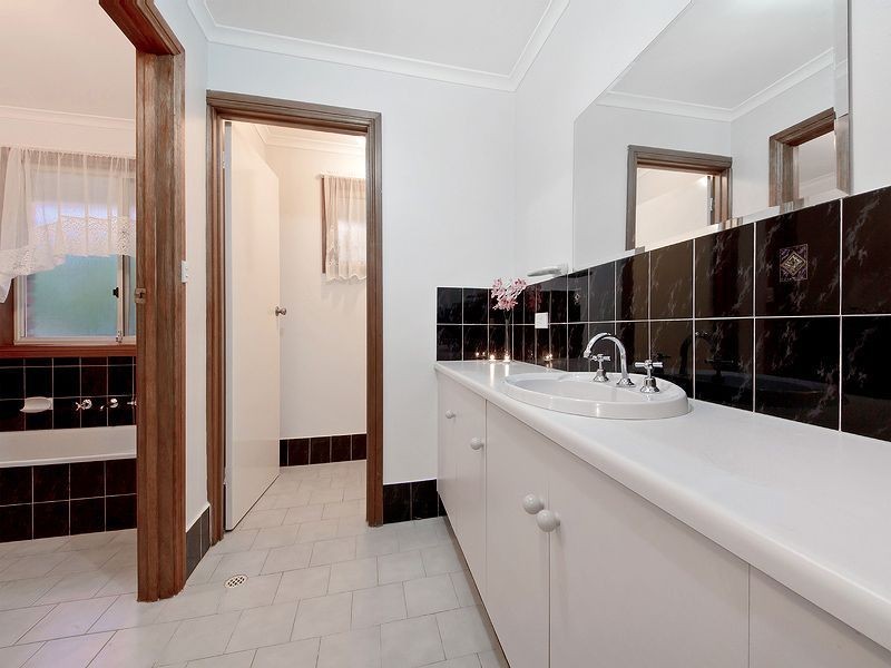 19 Cambridge Terrace, Hillbank SA 5112