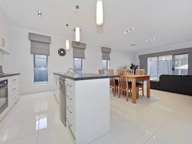 15 Swinden Crescent, Blakeview SA 5114