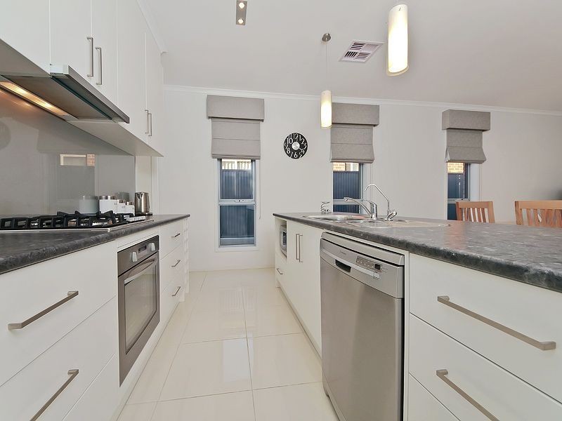15 Swinden Crescent, Blakeview SA 5114