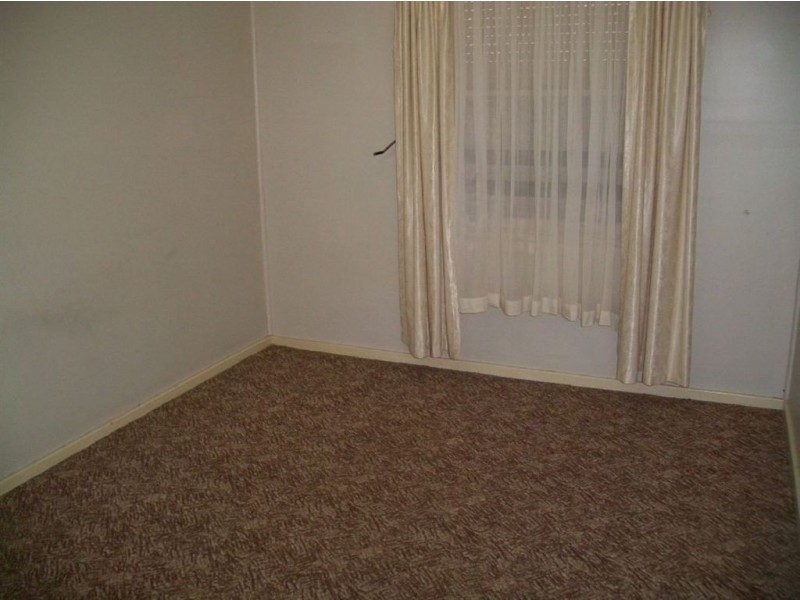 16 McKenzie Road, Elizabeth Downs SA 5113