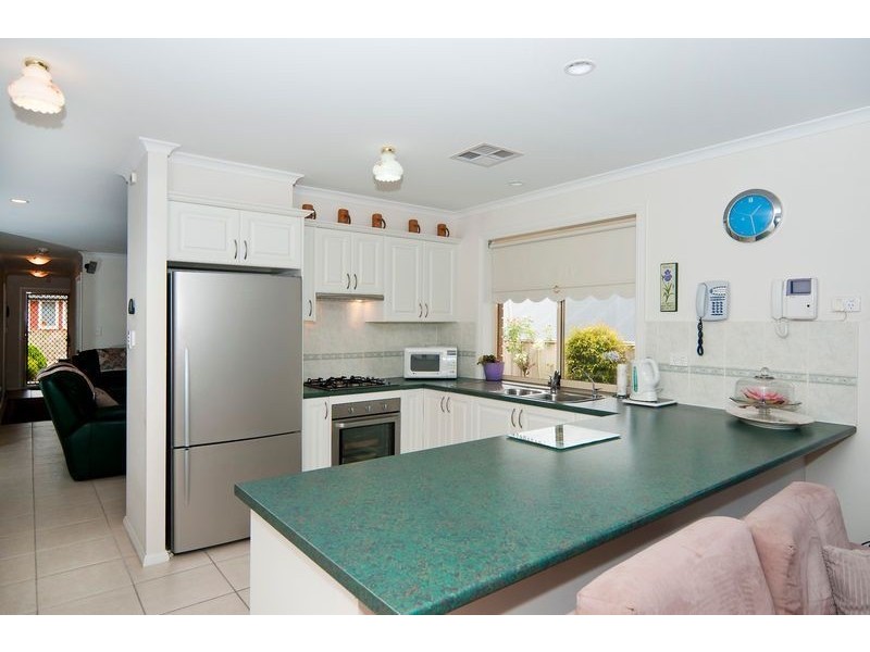 11 McGonigal Drive, Willaston SA 5118