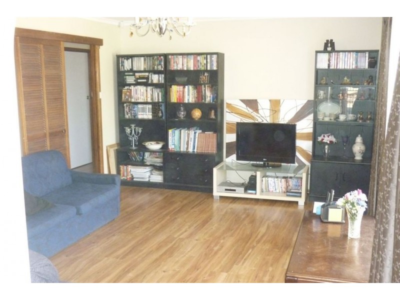 1 Broughton Road, Elizabeth Vale SA 5112