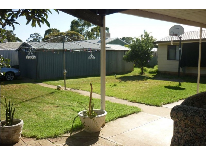 1 Broughton Road, Elizabeth Vale SA 5112