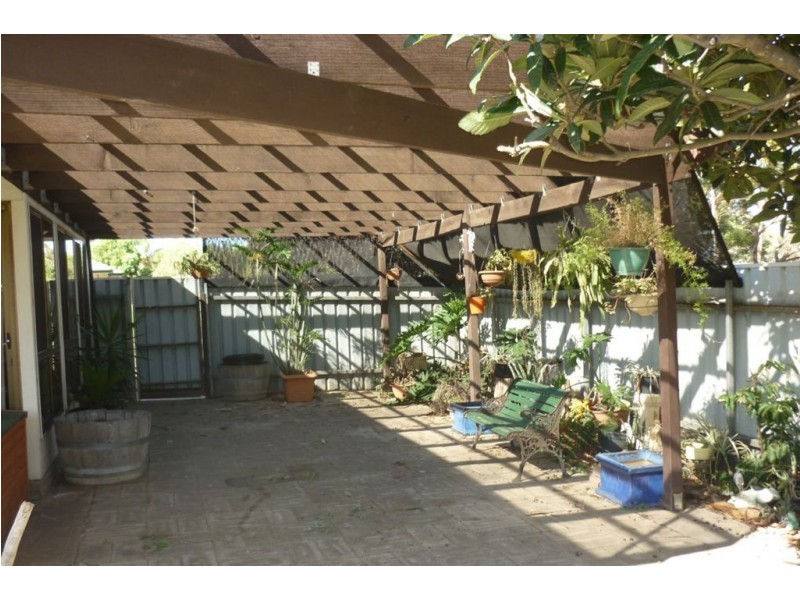 1 Broughton Road, Elizabeth Vale SA 5112