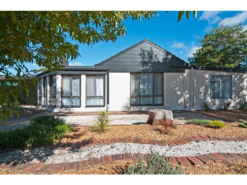 4 Haldane Street, Elizabeth Downs SA 5113