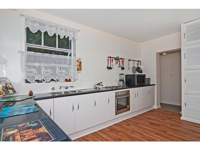 4 Haldane Street, Elizabeth Downs SA 5113