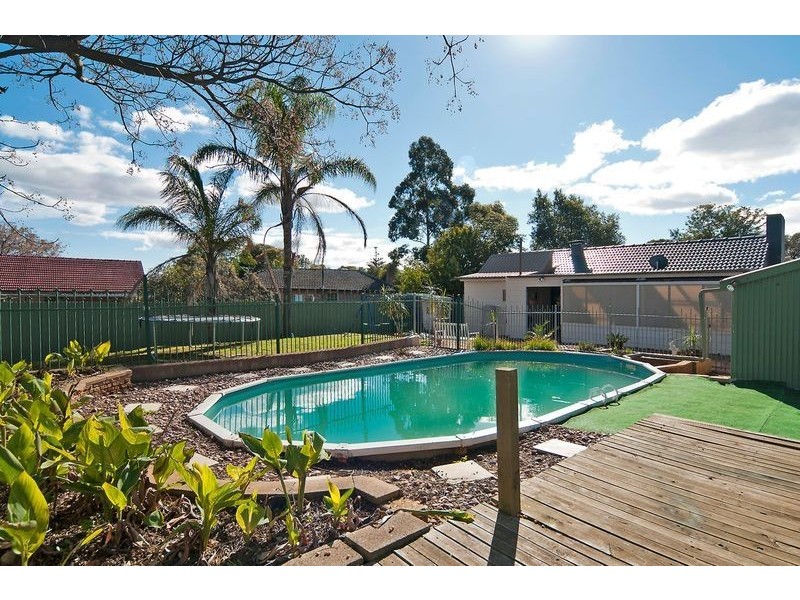 4 Haldane Street, Elizabeth Downs SA 5113