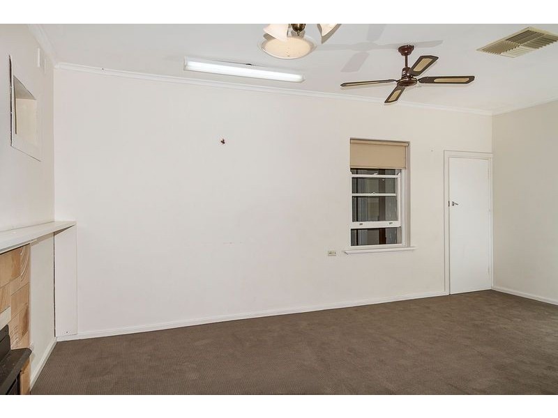 12 Mofflin Road, Elizabeth Grove SA 5112