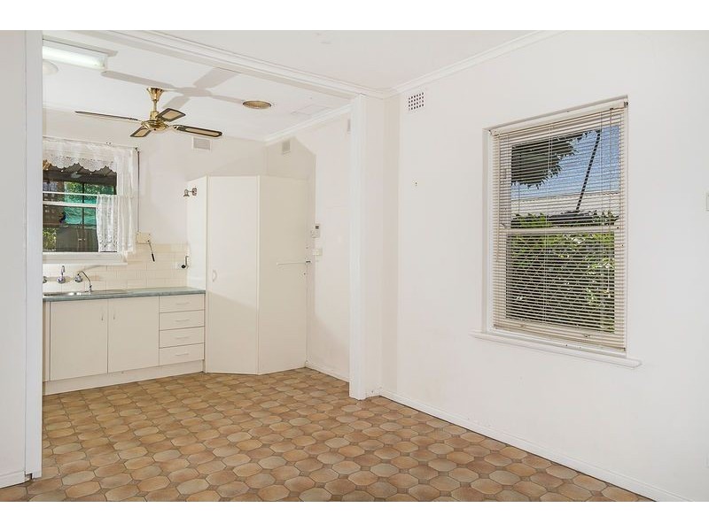 12 Mofflin Road, Elizabeth Grove SA 5112