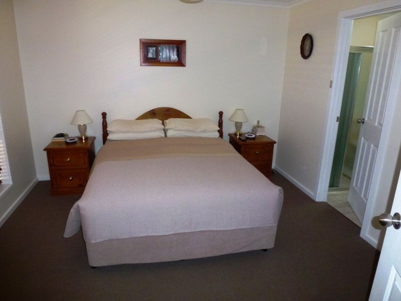 4 Hedgerow Drive, Gulfview Heights SA 5096