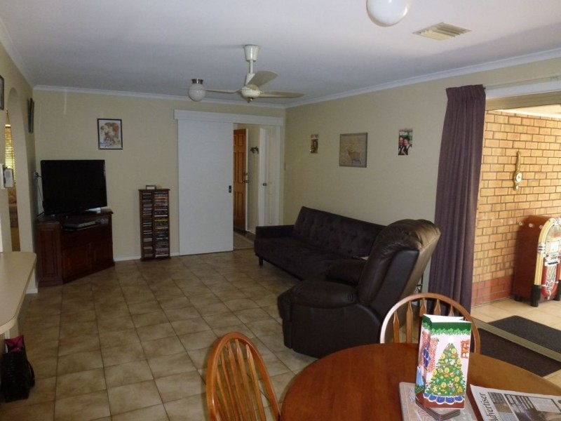 4 Hedgerow Drive, Gulfview Heights SA 5096