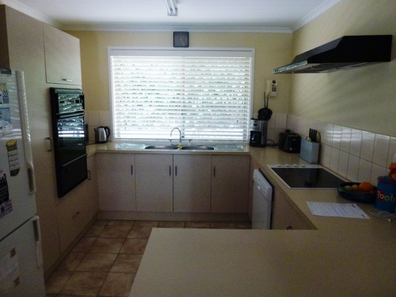 4 Hedgerow Drive, Gulfview Heights SA 5096