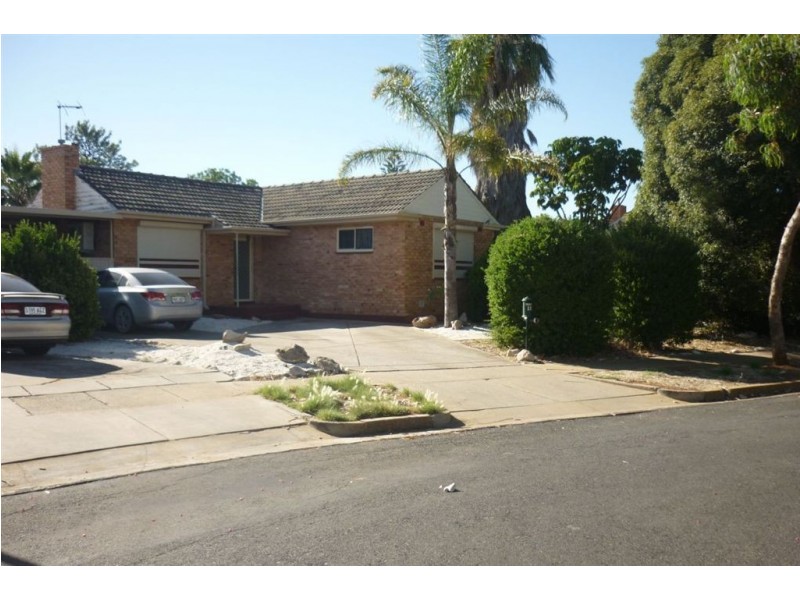 12 Peacock Road, Elizabeth Downs SA 5113