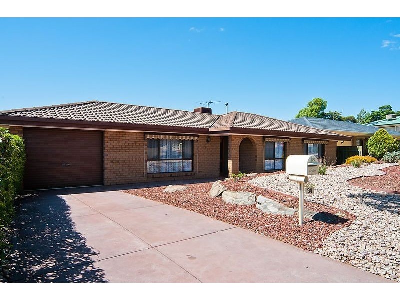 34 Hedgerow Drive, Gulfview Heights SA 5096