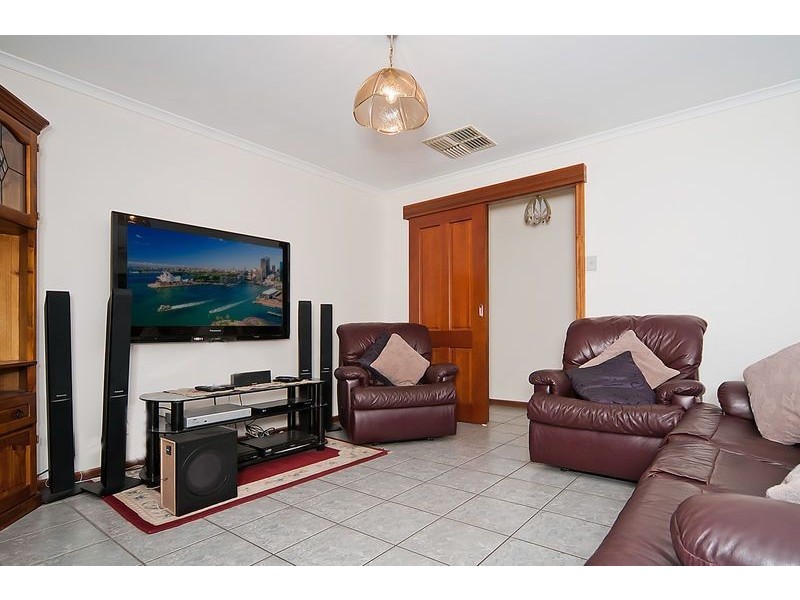 34 Hedgerow Drive, Gulfview Heights SA 5096