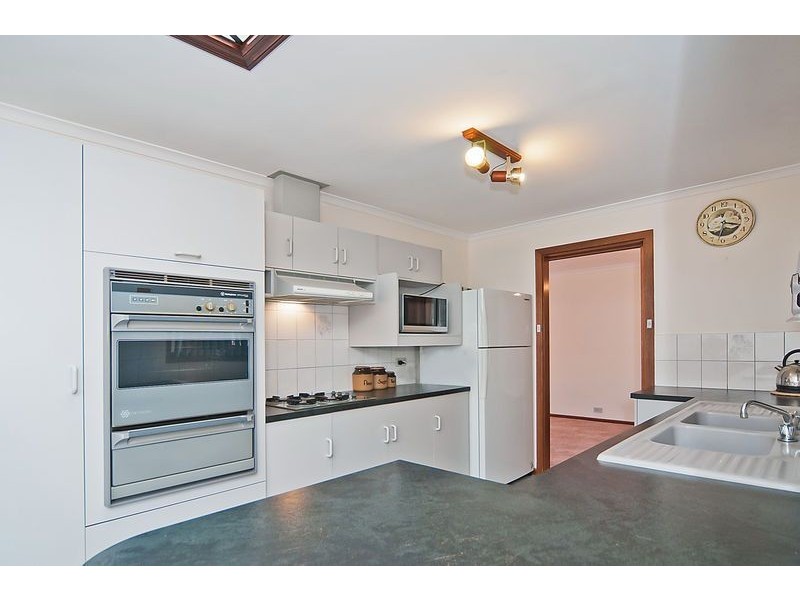 34 Hedgerow Drive, Gulfview Heights SA 5096