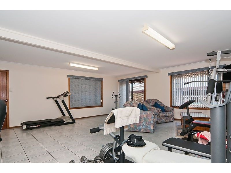 34 Hedgerow Drive, Gulfview Heights SA 5096