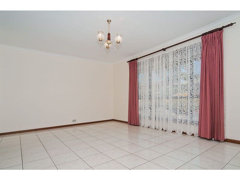 34 Hedgerow Drive, Gulfview Heights SA 5096