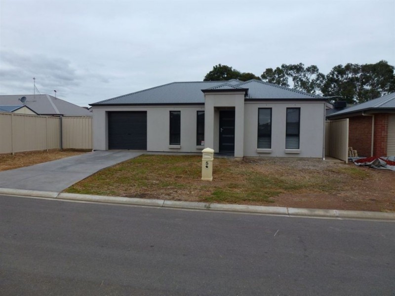 5 Luvera Drive, Munno Para West SA 5115