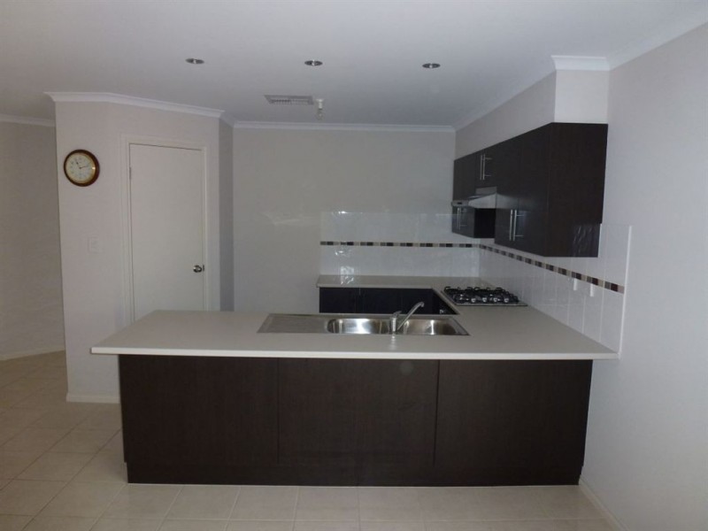 5 Luvera Drive, Munno Para West SA 5115