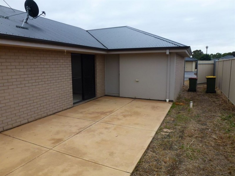 5 Luvera Drive, Munno Para West SA 5115