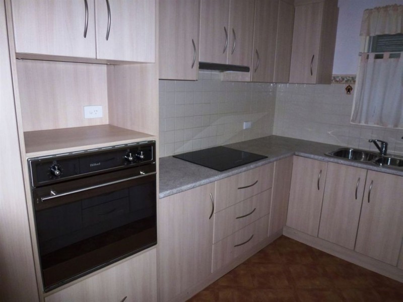 4 McCullogh Street, Elizabeth Downs SA 5113