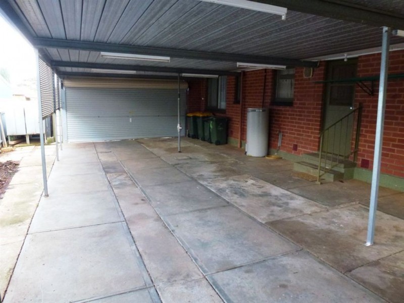 4 McCullogh Street, Elizabeth Downs SA 5113