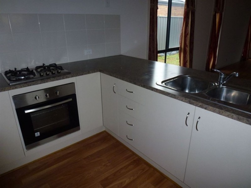 4 Oregon Avenue, Andrews Farm SA 5114