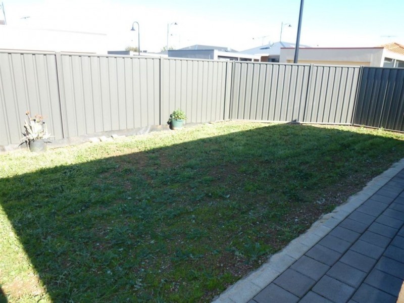 4 Oregon Avenue, Andrews Farm SA 5114