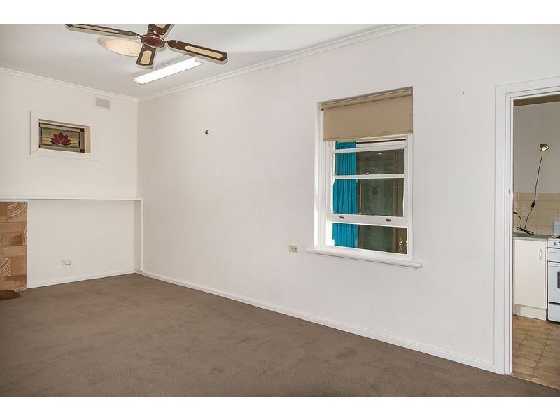 12 Mofflin Road, Elizabeth Grove SA 5112