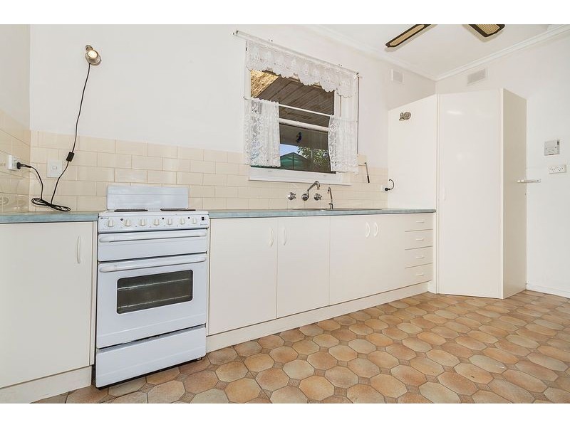 12 Mofflin Road, Elizabeth Grove SA 5112