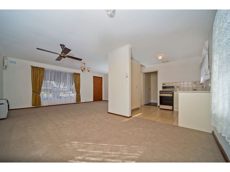 17 President Avenue, Andrews Farm SA 5114