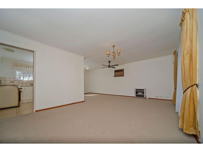 17 President Avenue, Andrews Farm SA 5114