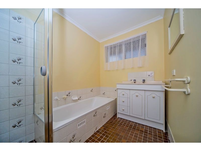 17 President Avenue, Andrews Farm SA 5114