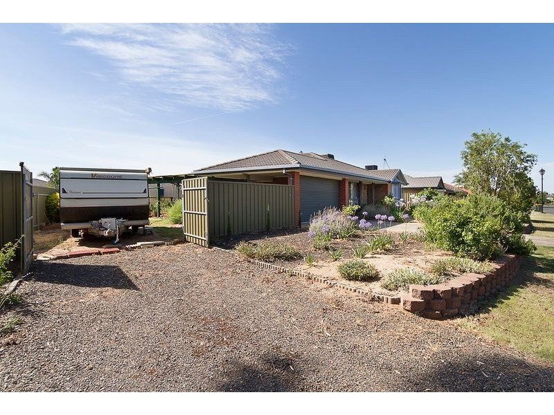 1 Crawford Grove, Andrews Farm SA 5114
