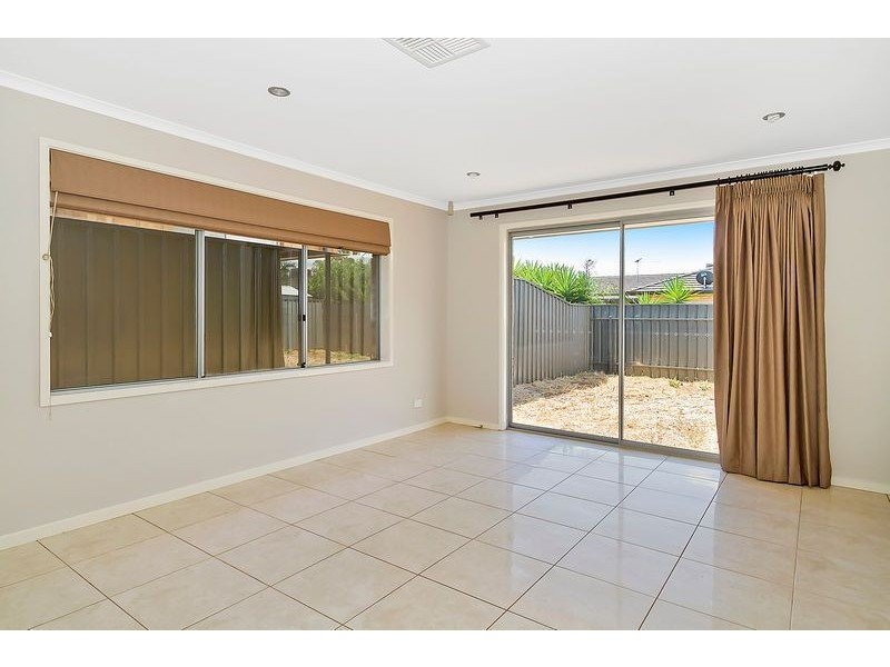 10 Gairdner Blvd, Andrews Farm SA 5114