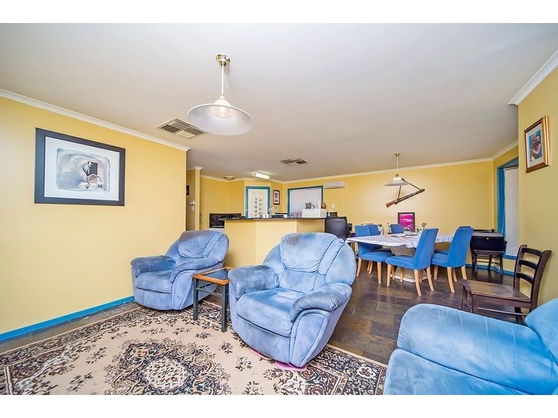 8 Montrose Court, Elizabeth North SA 5113