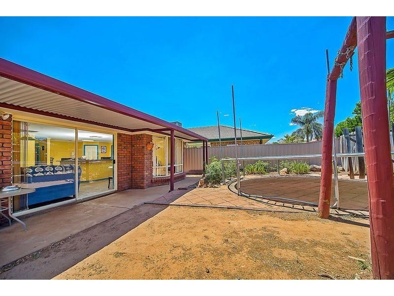 8 Montrose Court, Elizabeth North SA 5113