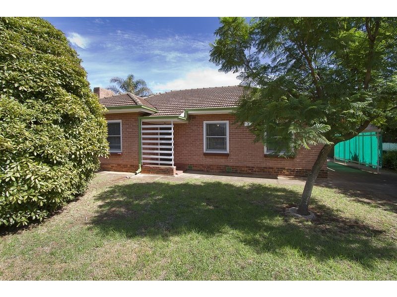 4 Burdett Street, Elizabeth Grove SA 5112