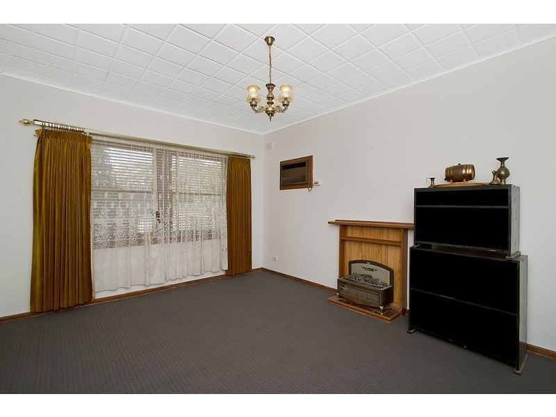 4 Burdett Street, Elizabeth Grove SA 5112