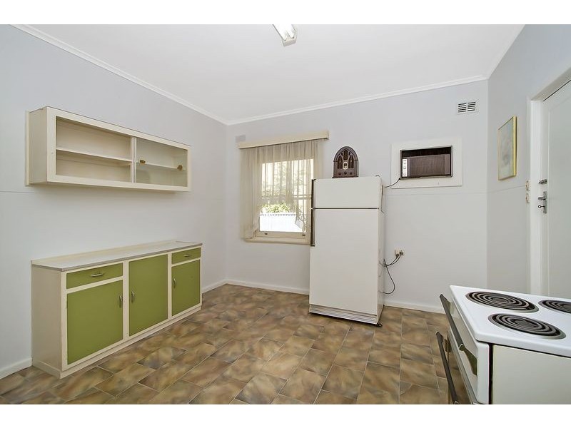 4 Burdett Street, Elizabeth Grove SA 5112