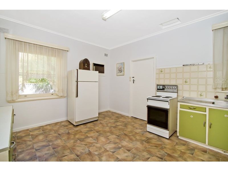 4 Burdett Street, Elizabeth Grove SA 5112