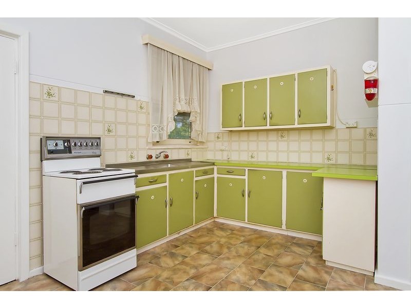 4 Burdett Street, Elizabeth Grove SA 5112