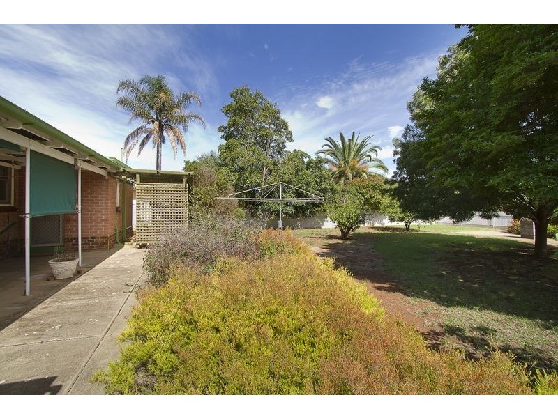 4 Burdett Street, Elizabeth Grove SA 5112