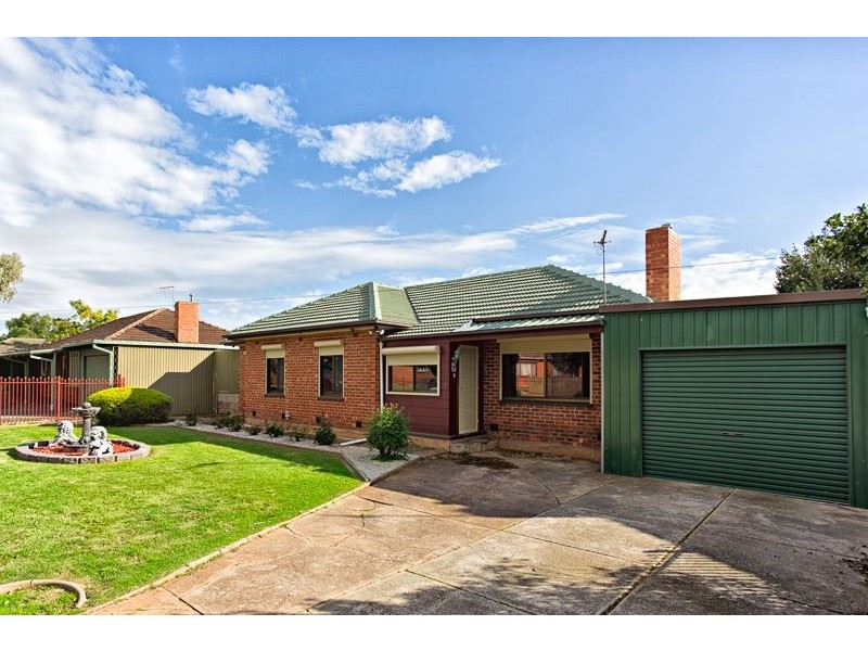11 Crisp Road, Elizabeth Downs SA 5113
