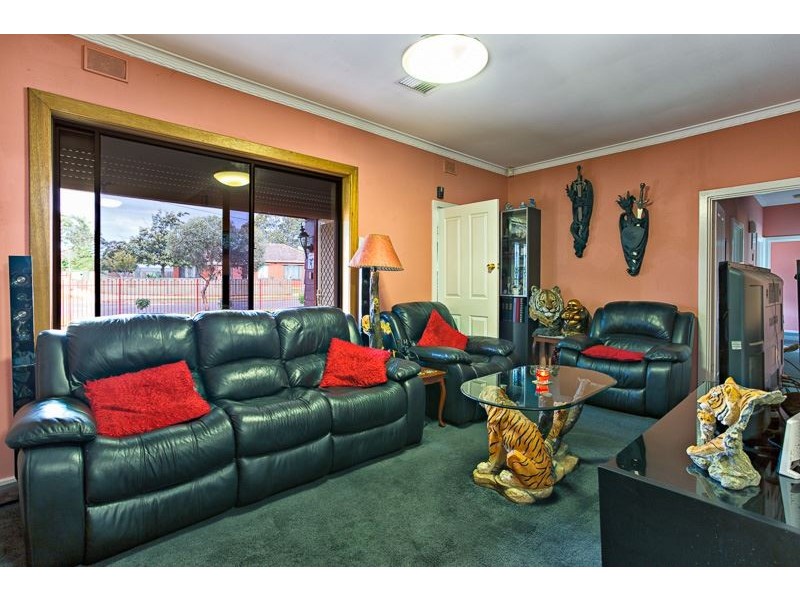 11 Crisp Road, Elizabeth Downs SA 5113