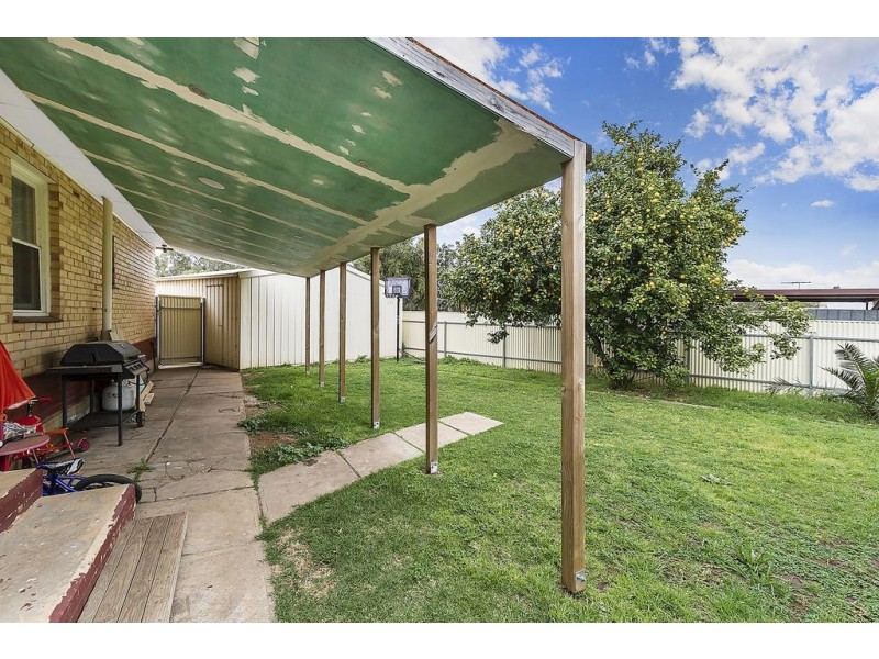 1 Coleman Road, Elizabeth Downs SA 5113